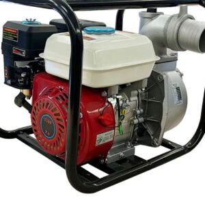 Pompe à eau avec moteur à essernce